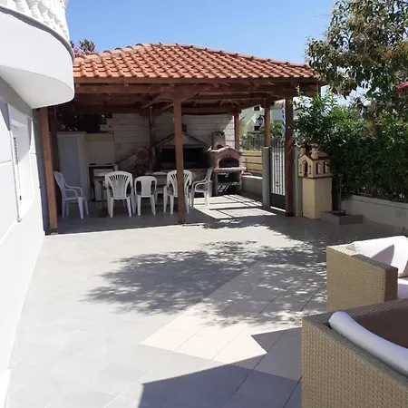 Alegria Apartment Nea Iraklitsa